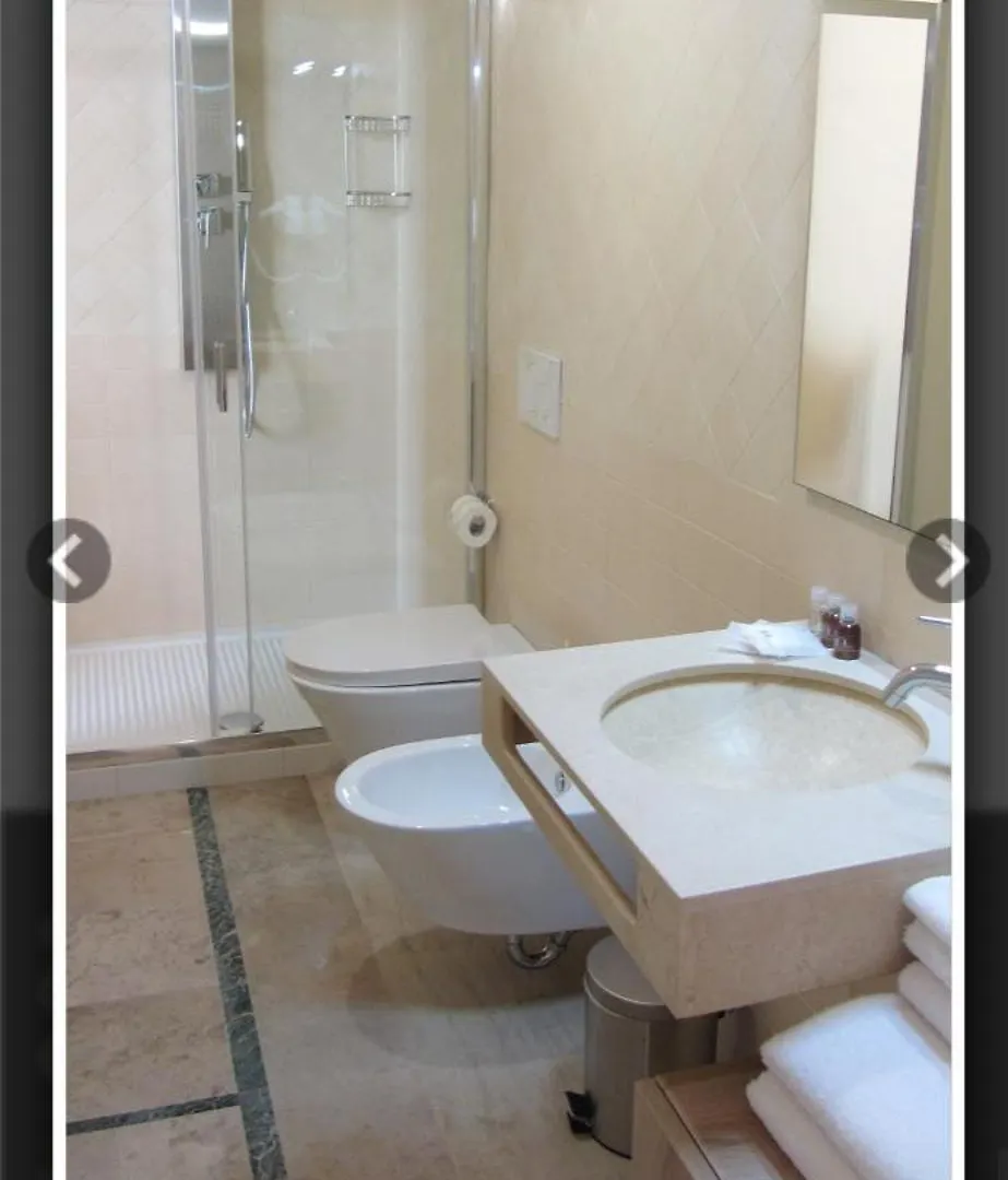 Bed & Breakfast Dimora Charleston Lecce Parcheggio Privato In Loco Gratis Bed and Breakfast