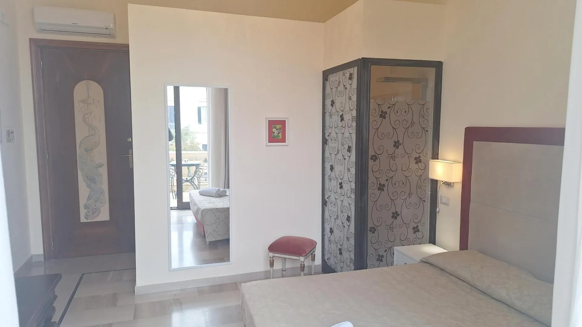 Dimora Charleston Lecce Parcheggio Privato In Loco Gratis Bed and Breakfast Bed & Breakfast